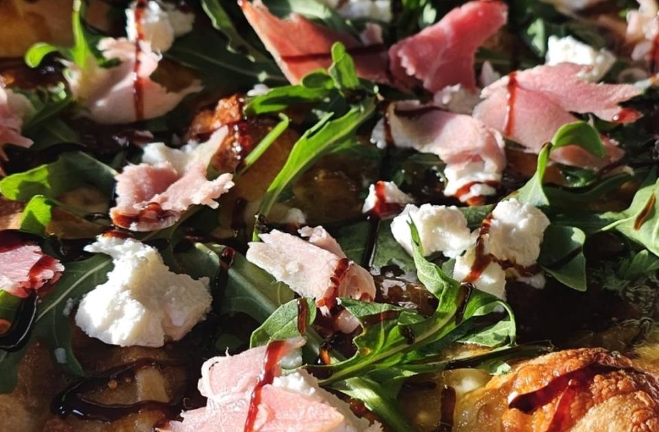FIGS fig pizza
