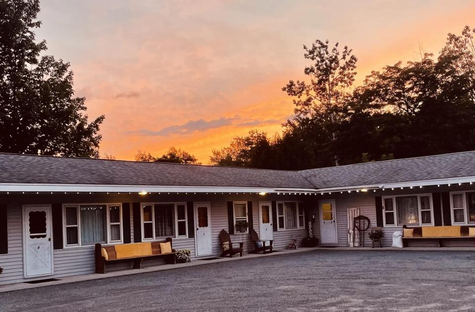 SUNSET PARK MOTOR INN